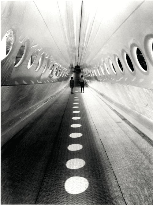 Interno del Tunnel Pneu, progetto di Jonathan De Pas, Donato D’urbino e Paolo Lomazzi